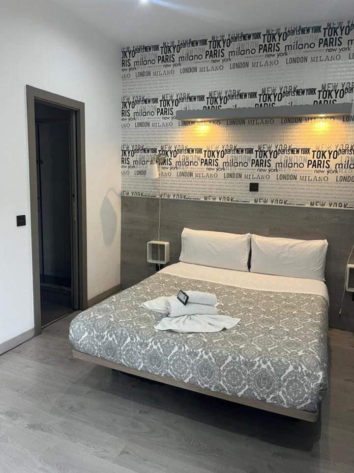 Fuencarral Rooms Madrid Exteriör bild